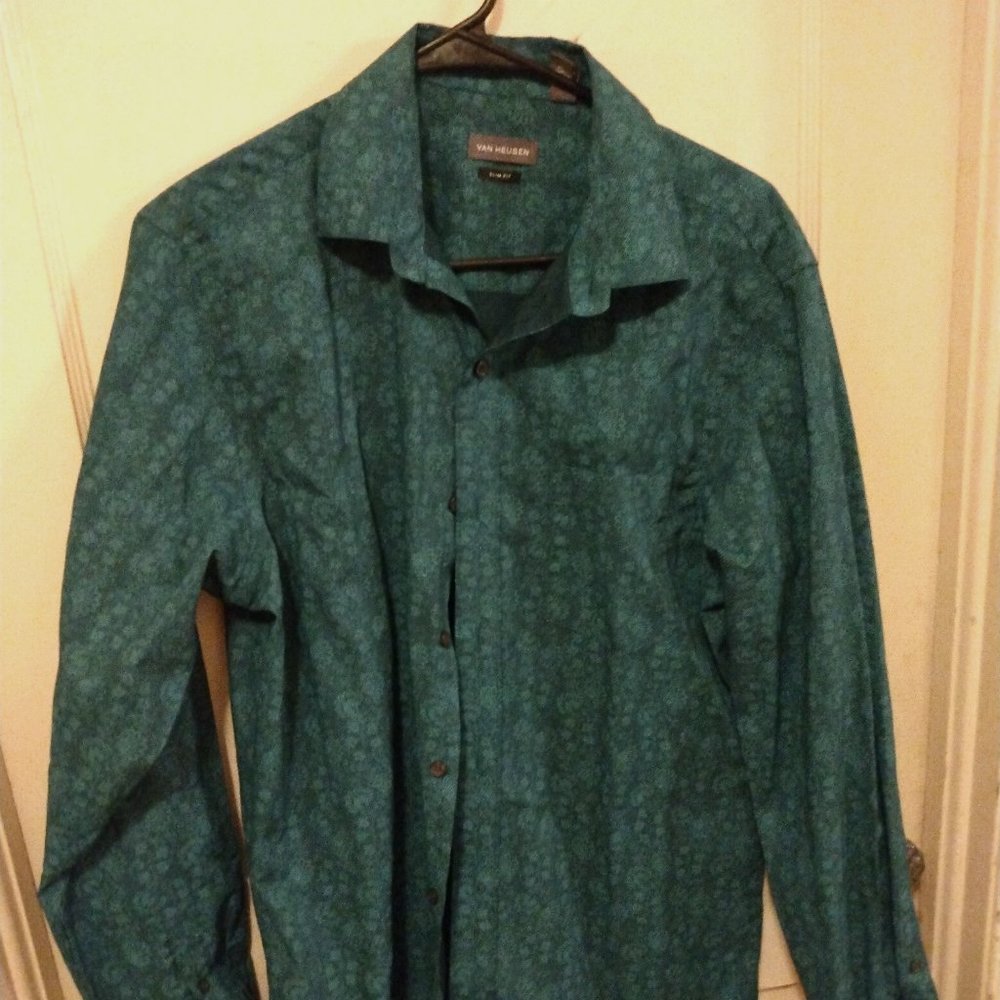 Van Heusen Medium Slim Fit Dress Shirt